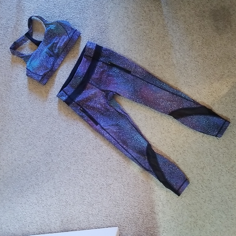 Lululemon matching bra & leggings